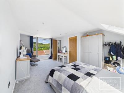 Merthyr Road, Pontypridd - Master Bedroom