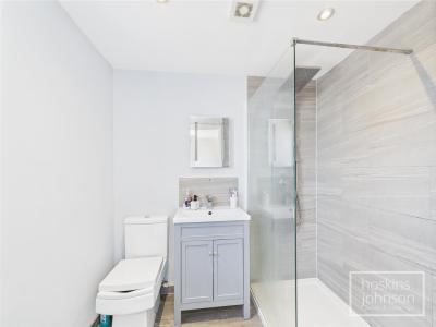 Merthyr Road, Pontypridd - En-Suite Shower Room