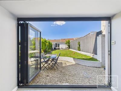 Merthyr Road, Pontypridd - Living Room