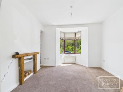 Glynmynach Street, Ynysybwl, Pontypridd - Lounge