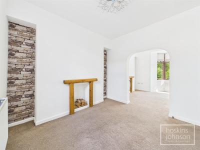 Glynmynach Street, Ynysybwl, Pontypridd - Living Room