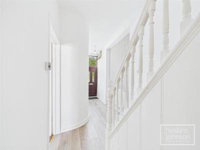 Glynmynach Street, Ynysybwl, Pontypridd - Entrance Hall