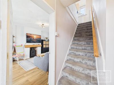 Dyffryn Avenue, Rhydyfelin, Pontypridd - Lobby