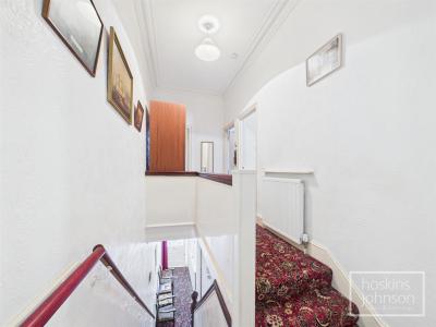 Lanelay Crescent, Maesycoed, Pontypridd - Split Level Landing