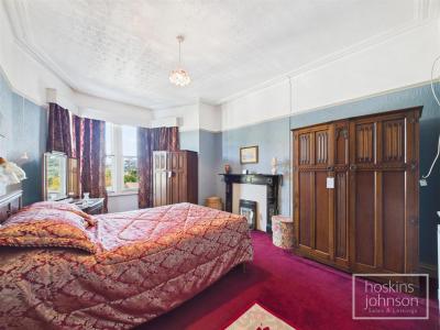 Lanelay Crescent, Maesycoed, Pontypridd - Bedroom 1