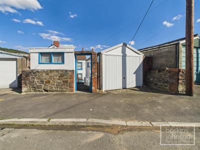Lanelay Crescent, Maesycoed, Pontypridd - Outside