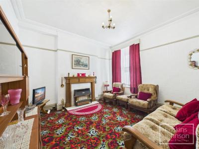 Lanelay Crescent, Maesycoed, Pontypridd - Living Room