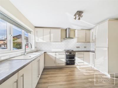 Cottesmore Way, Cross Inn, Pontyclun - Kitchen/Breakfast Room