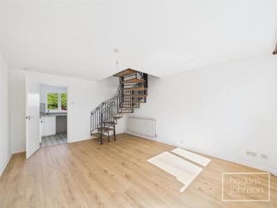 Forest View, Talbot Green, Pontyclun - Lounge