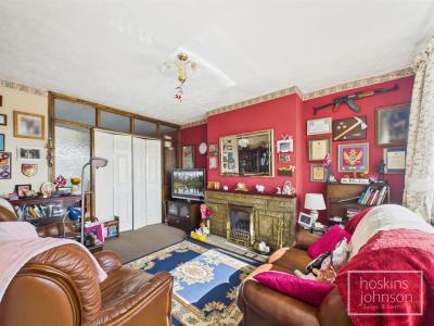 Mayfield Road, Graigwen Pontypridd - Lounge