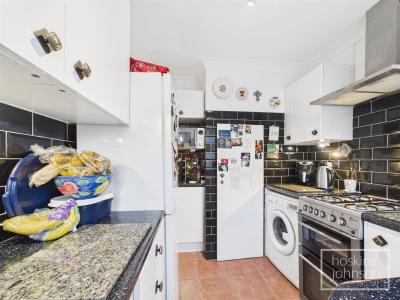 Mayfield Road, Graigwen Pontypridd - Kitchen