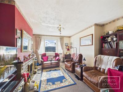 Mayfield Road, Graigwen Pontypridd - Lounge