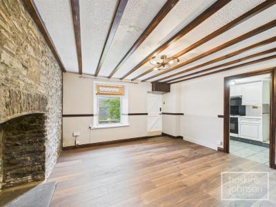 Troedrhiw-Trwyn, Pontypridd - Living Room