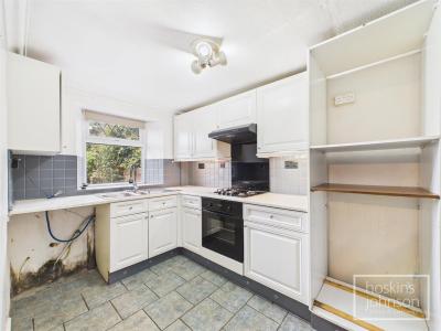 Troedrhiw-Trwyn, Pontypridd - Kitchen