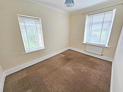 Church Street, Ynysybwl, Pontypridd - Bedroom 1