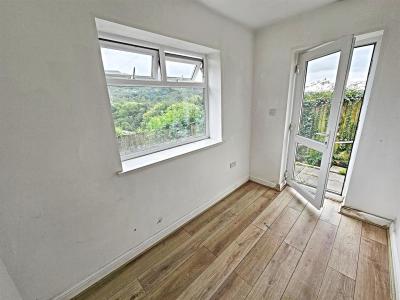 Church Street, Ynysybwl, Pontypridd - Home office