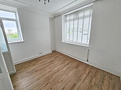 Church Street, Ynysybwl, Pontypridd - Lounge