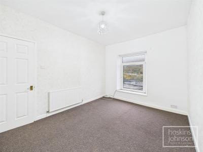 Pleasant View, Troedyrhiw, Merthyr Tydfil - Bedroom 1