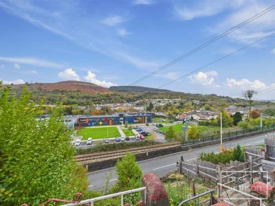 Pleasant View, Troedyrhiw, Merthyr Tydfil - Outside