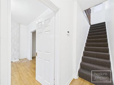 Pleasant View, Troedyrhiw, Merthyr Tydfil - Entrance Hall