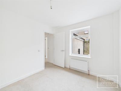 Heath Crescent, Graigwen, Pontypridd - Bedroom 2