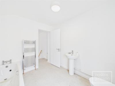 Heath Crescent, Graigwen, Pontypridd - Bathroom