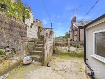Heath Crescent, Graigwen, Pontypridd - Outside
