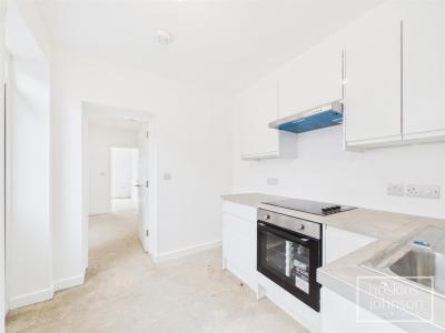 Heath Crescent, Graigwen, Pontypridd - Kitchen