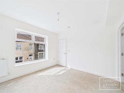 Heath Crescent, Graigwen, Pontypridd - Lounge