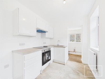 Heath Crescent, Graigwen, Pontypridd - Kitchen