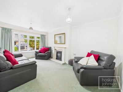 Queens Drive, Crown Hill, Llantwit Fardre - Living Room