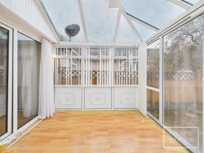 Queens Drive, Crown Hill, Llantwit Fardre - Sun room