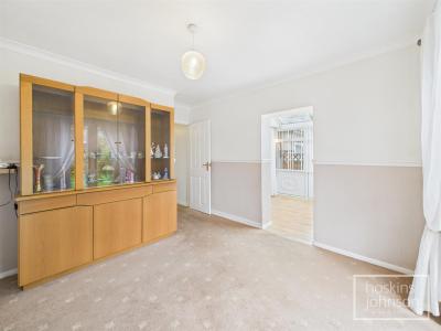 Queens Drive, Crown Hill, Llantwit Fardre - Dining Room/ Bedroom 3