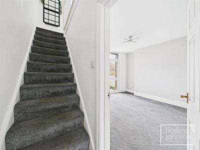 Penygraig Terrace, Ynysybwl, Pontypridd - Entrance Hall