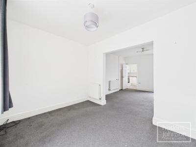 Penygraig Terrace, Ynysybwl, Pontypridd - Lounge