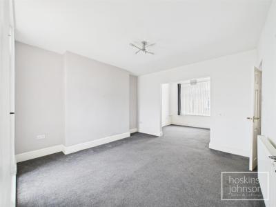 Penygraig Terrace, Ynysybwl, Pontypridd - Living Room