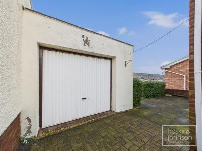 Lan Close, Graigwen, Pontypridd - Outside
