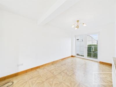 Lan Close, Graigwen, Pontypridd - Dining Area