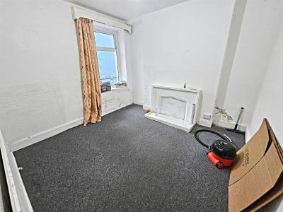 Queen Street, Pontypridd - Living Room
