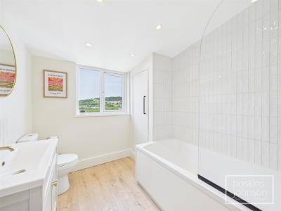 Phillip Street, Pontypridd - Bathroom