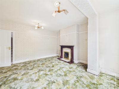 Warren Drive, Caerphilly - Extended Lounge