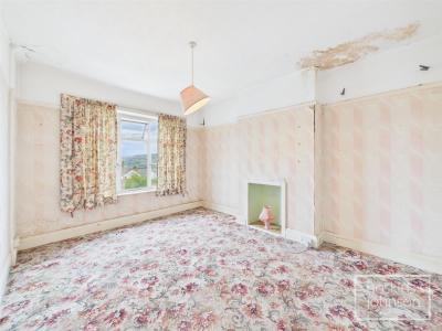 Warren Drive, Caerphilly - Bedroom 1