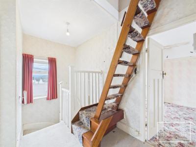 Warren Drive, Caerphilly - First Floor Landing