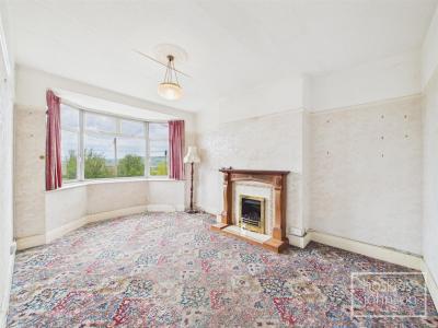 Warren Drive, Caerphilly - Living Room