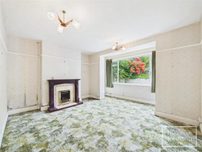 Warren Drive, Caerphilly - Living Room