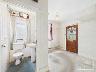 Warren Drive, Caerphilly - Cloaks/WC