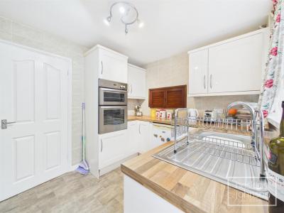 Coed Isaf Road, Maesycoed, Pontypridd - Kitchen