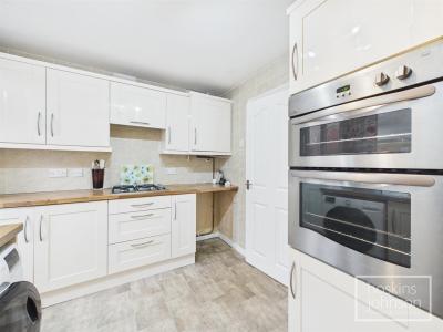 Coed Isaf Road, Maesycoed, Pontypridd - Kitchen