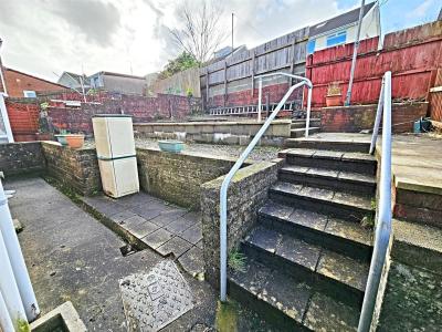 Coed Isaf Road, Maesycoed, Pontypridd - Outside