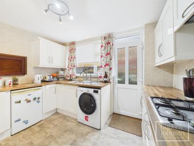 Coed Isaf Road, Maesycoed, Pontypridd - Kitchen